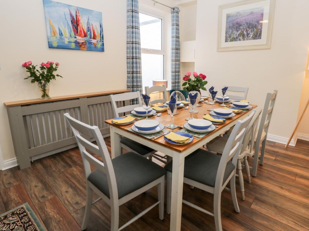 Villa Harbour Hideaway à Whitby Extérieur photo