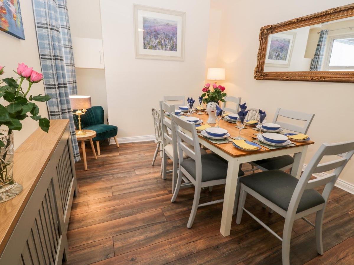 Villa Harbour Hideaway à Whitby Extérieur photo